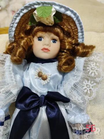 Порцеланова кукла , снимка 1