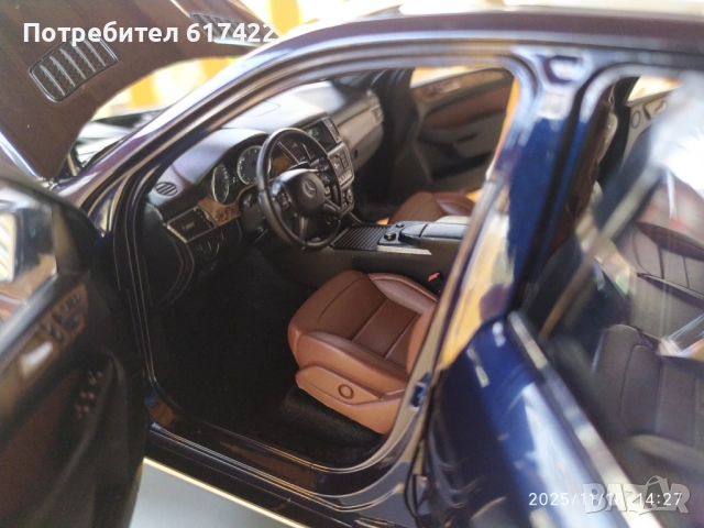 1:18 Метален модел на Mercedes M Klasse ML 2011 Minichamps, снимка 15 - Колекции - 52433120