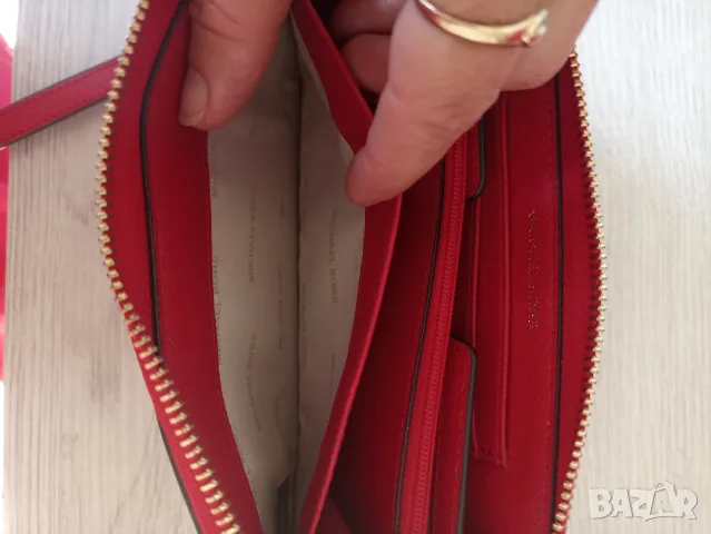 Дамски портфейл Michael Kors, снимка 12 - Портфейли, портмонета - 55889209