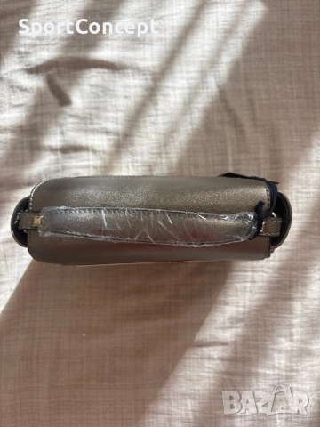 Оригинална компактна дамска чанта Cavalli Class – нова, снимка 4 - Чанти - 52932707