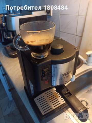 Кафемашина Делонги Тревизо с ръкохватка с крема диск, работи отлично и прави хубаво кафе с каймак , снимка 2 - Кафемашини - 41282075