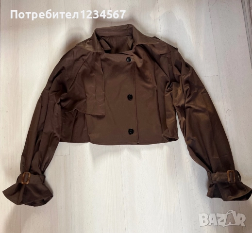 Нов къс тренчкот в кафяво