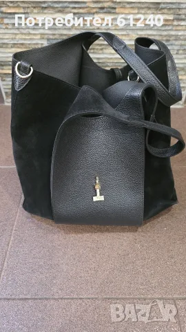Продавам нова дамска черна чанта от естествена кожа на италианската марка VERA, снимка 2 - Чанти - 56057540