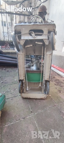 Москвич с педали , снимка 7 - Антикварни и старинни предмети - 53819560