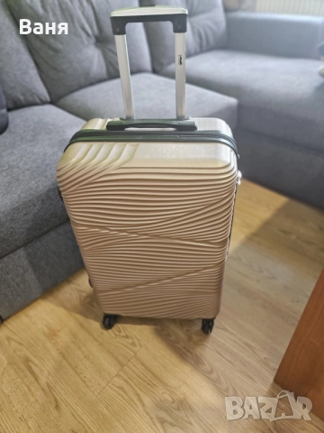 Куфар от ABS - среден - 65 лв