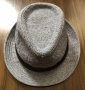 Дамска шапка , снимка 1 - Шапки - 40097411
