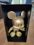 Колекционерски Златен Мики Маус Mickey Mouse Collectors Club Golden, снимка 2