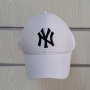 Нова шапка с козирка New York (Ню Йорк) в бял цвят, Унисекс, снимка 1 - Шапки - 41804934