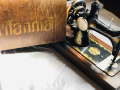 Антика ! Стара Шевна Машина Britannia, снимка 1 - Антикварни и старинни предмети - 44829660