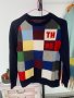 Пуловер на Tommy Hilfiger от вълна подходящ за S-M