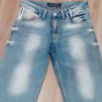 Мъжки дънки на DSQUARED 2, снимка 1 - Къси панталони - 41685140