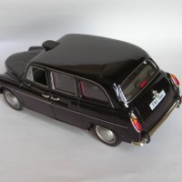 1/24 Welly Austin FX4 London Taxi Cab Лондонско Такси, снимка 2 - Коли, камиони, мотори, писти - 35841223