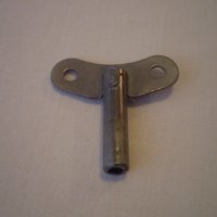 Винтидж  ключ за навиване на стенен часовник, снимка 1 - Антикварни и старинни предмети - 40496542