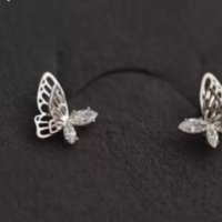 Сребърни обеци пеперуди,tiny model,half крила,half кристали,white/нови, снимка 1 - Колиета, медальони, синджири - 44471243