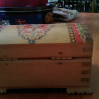 Българска дървена кутия за бижута сувенир, снимка 2 - Антикварни и старинни предмети - 36347929