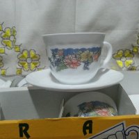 Френски аркопал чаши за чай , снимка 3 - Антикварни и старинни предмети - 44231618