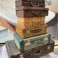 4 броя стари куфара, снимка 2 - Декорация за дома - 36330942