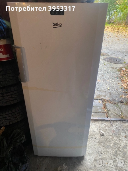 Вертикален фризер Beko, снимка 1