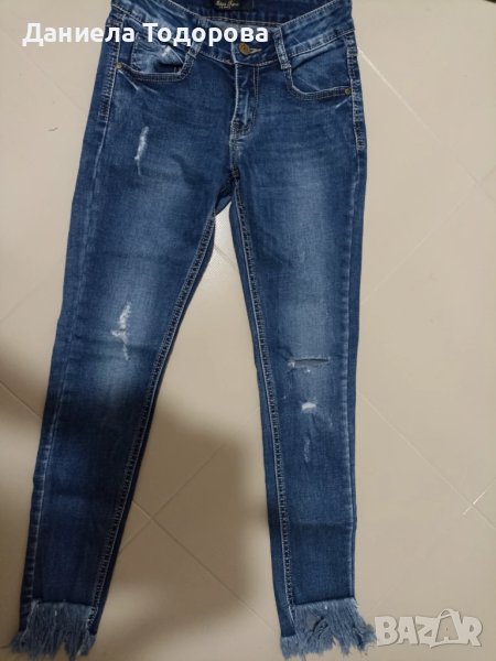 Модерни дамски дънки размер XS, снимка 1