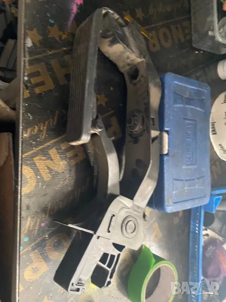 ГАЗ ПЕДАЛ МЕРЦЕДЕС Е КЛАСА W211 A211 300 09 04 , снимка 1