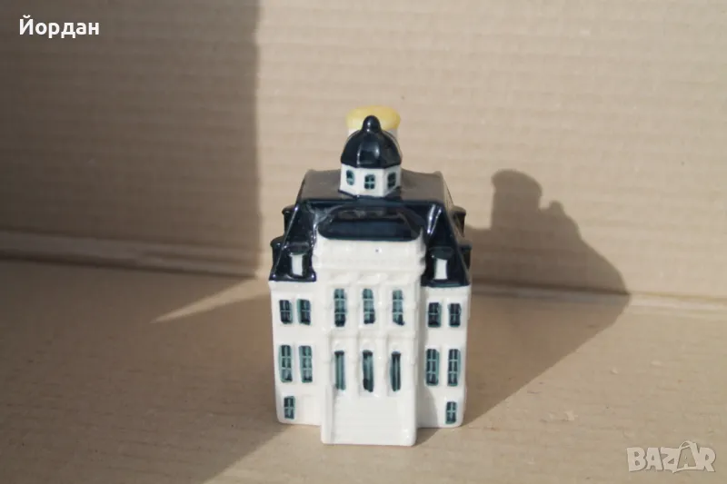 колекционерска порцеланова фигурка / шише Холандска къща ''Bols KLM'', снимка 1