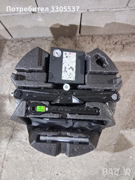 Оригинален крик за Ауди Q8 цял комплект с компресор, снимка 1