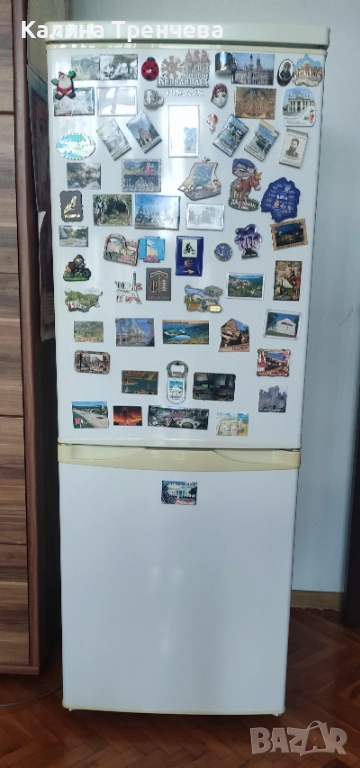 Хладилник с фризер CROWN, снимка 1