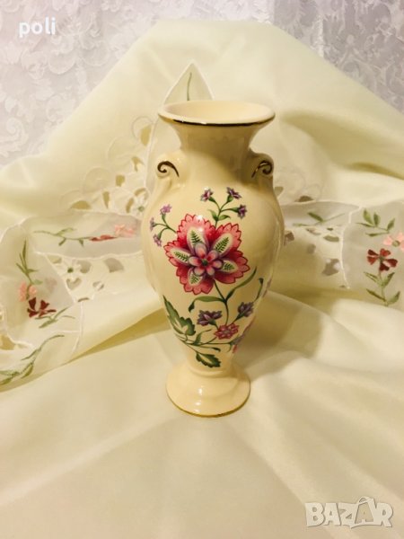 порцеланова ваза, снимка 1