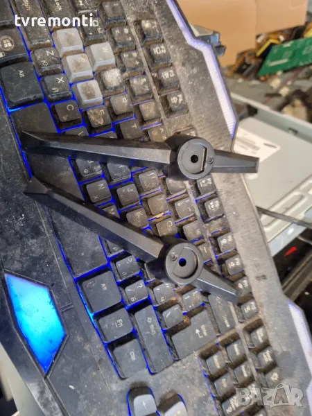 крачета оригинална стойка телевизор UNITED модел UN32322S, снимка 1