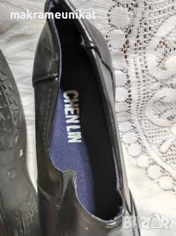 Дамски обувки черни, нови, номер 38, ниска платформа изгодно , снимка 2 - Дамски ежедневни обувки - 41224184