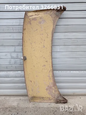 Трабант TRABANT 601 заден капак с ключалка и панти, снимка 2 - Части - 49611218