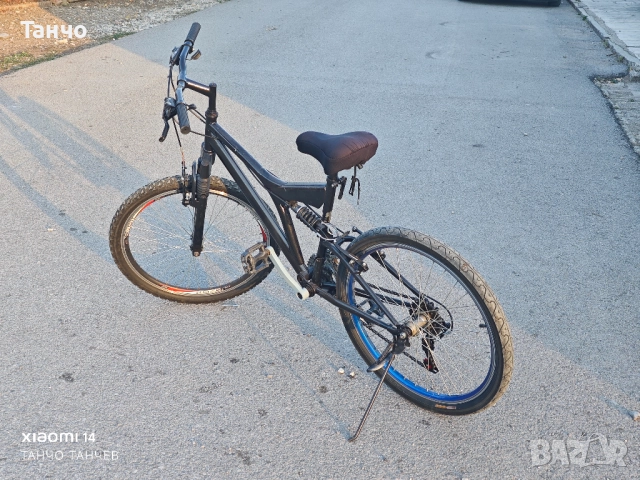 Страхотен велосипед 24 цола гуми Bachini с пълно окачване