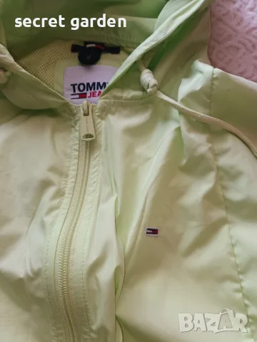дамска ветровка Tommy jeans , снимка 3 - Якета - 55873574
