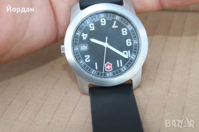 Швейцарски мъжки часовник ''Victorinox'' , снимка 13 - Мъжки - 50896758