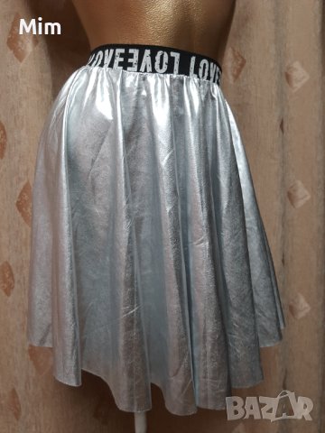 LOVE  XS/M Златиста и сребриста къса пола от еко кожа, снимка 4 - Поли - 40950493