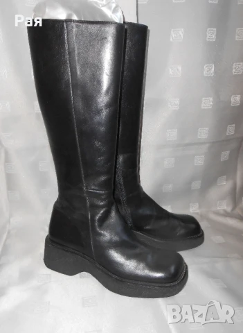 Черни кожени ботуши Romanelli