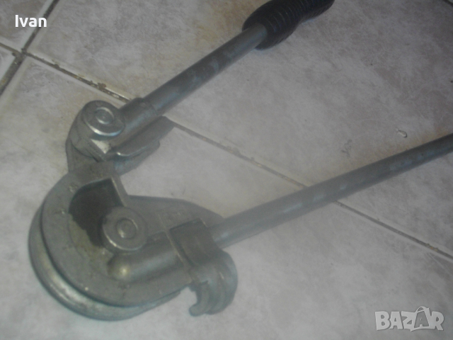 Немски Ръчен Тръбогиб 12мм-Уред за огъване на меки и полутвърди тръби-Масивен-Отличен-Радиус 35мм, снимка 10 - Други инструменти - 44560799