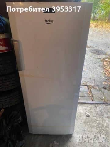 Вертикален фризер Beko