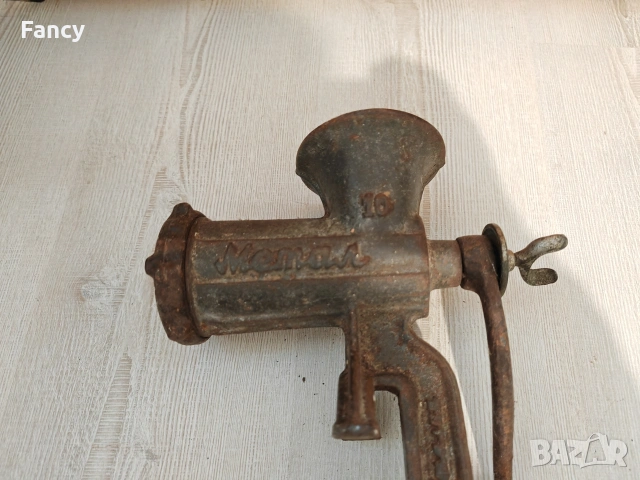 Стара машинка за мелене на месо Метал, снимка 8 - Антикварни и старинни предмети - 53120002