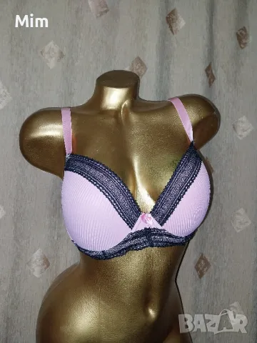 85 С Розов сутиен с черна дантела 