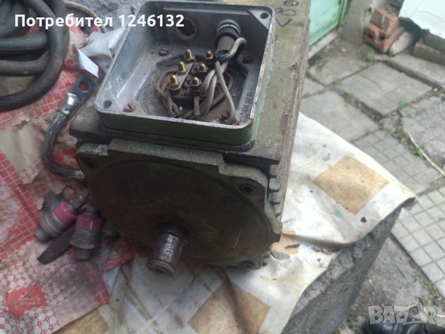 Трифазен ел.мотор, снимка 7 - Електродвигатели - 41521566