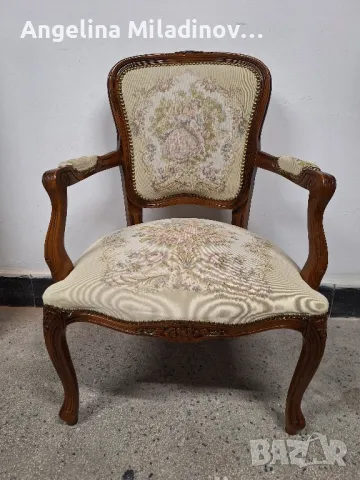 Винтидж кресло Луи XV с богата дърворезба 