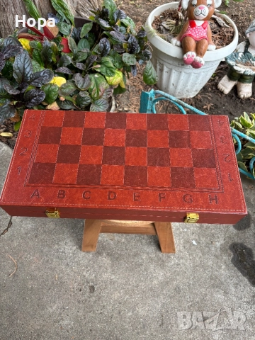 Шах+табла в кожена кутия с дървени фигури, снимка 2 - Шах и табла - 52640364