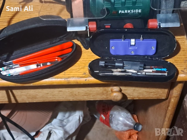 Сет за часовникари (в черната кутия със синия апарат): ​Син инструмент, снимка 2 - Други - 53669111