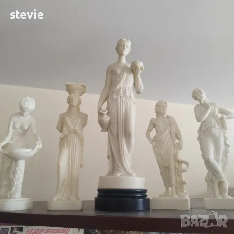 Висока фигура на Хебе