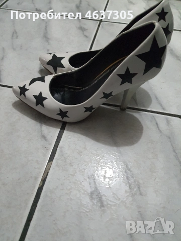 маркови лачени бели обувки