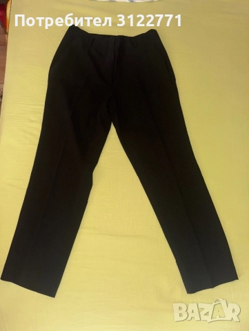 Дамски панталон с колан и дамски дънки 