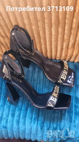 Нови дамски сандали VERSACE ,No 40, снимка 2 - Сандали - 49404796
