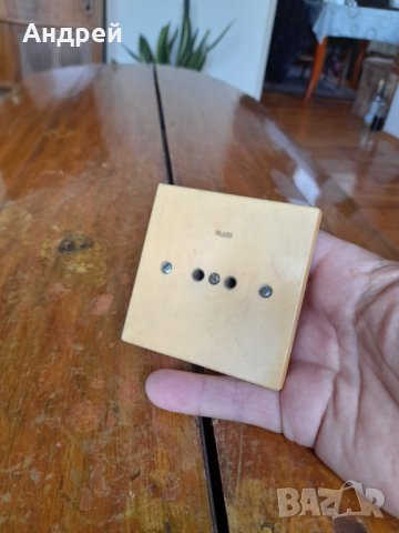 Стар контакт,розетка за радио,радиоточка #2, снимка 2 - Други ценни предмети - 41967474