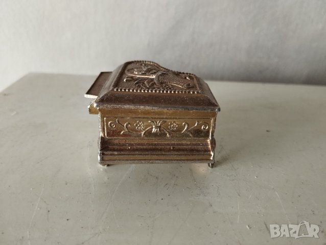метална кутийка за бижута, снимка 1 - Антикварни и старинни предмети - 41849795